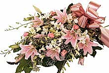 Ankara Ostim �i�ek�i firmam�zdan kazablanka ve taze gerbera k�r �i�ekleri demeti