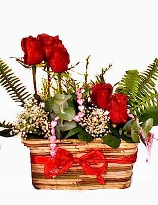 Ankara �i�ek yolla d�kkan�m�zdan sepet i�erisinde sevgi �i�ekleri Ankara �i�ek g�nder firmas� �ahane �r�n�m�z