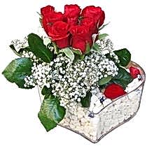 kalp mika i�erisinde 8 adet kirmizi g�l