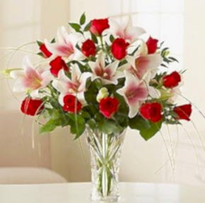 12 adet k�rm�z� g�l 3 dal kazablanka �i�e�i vazosu