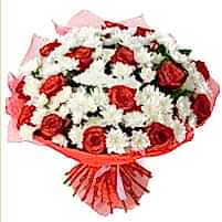 15 adet k�rm�z� g�l ve beyaz k�r �i�e�i Ankara internetten �i�ek sat���