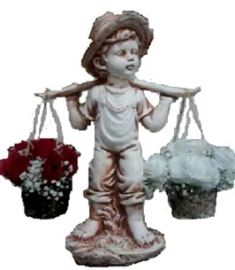 50 cm y�ksekli�inde biblo erkek bebek ve 5 adet k�rm�z� g�l 5 adet beyaz g�l